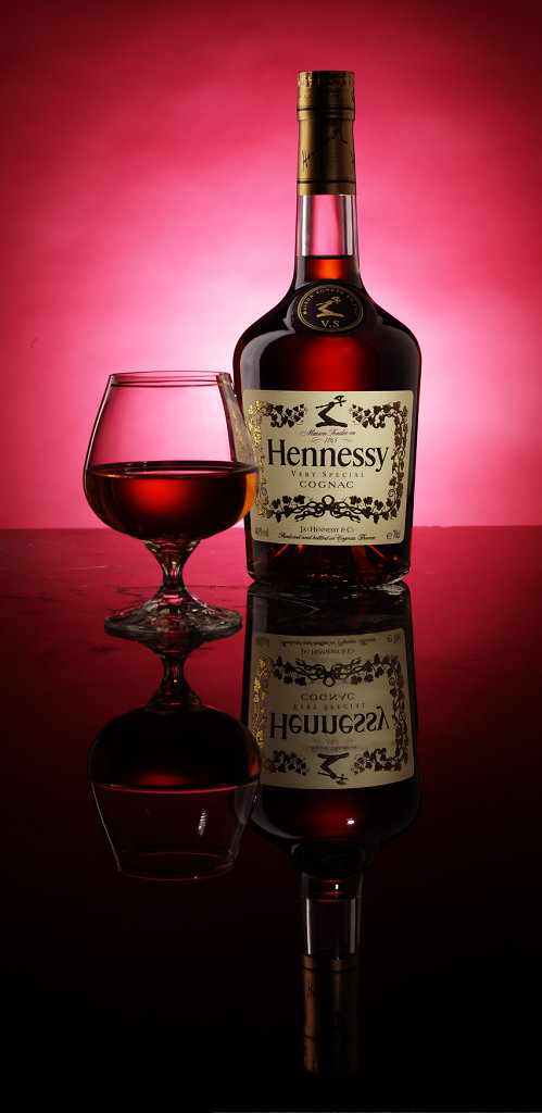 hennessy_01.jpg